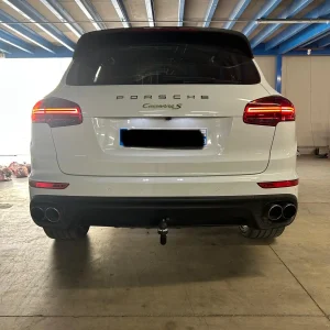 pose attelage porsche cayenne s à Fréjus